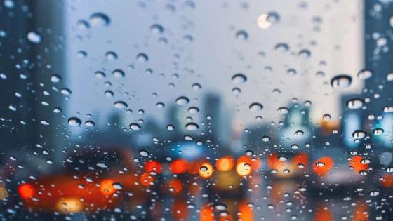 Avis de fortes pluies : gros embouteillages à la sortie de Port-Louis