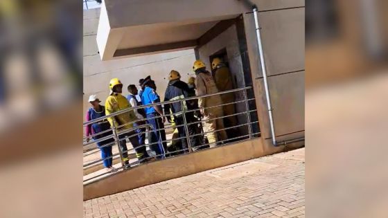 Station de métro  Coromandel : huit personnes coincées dans l'ascenseur 
