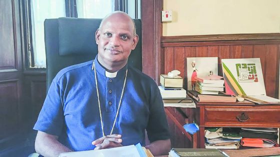 Mgr Jean Michaël Durhône, évêque de Port-Louis : « Un des défis de notre société est la lutte pour une véritable méritocratie »