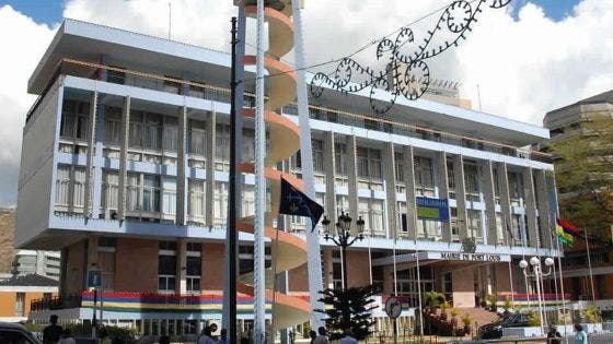 Licenciement contesté : la mairie de Port-Louis réclame le rejet la demande d’injonction de cinq employés 