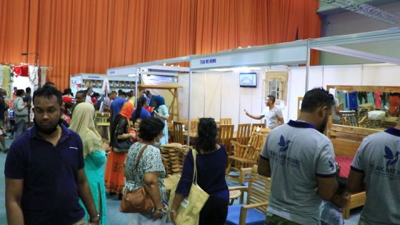 SVICC : 2e journée de la 3e édition du Salon du Déstockage ce samedi découvrez les promos au stand de TEAK ME HOME