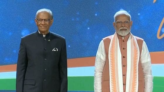 En direct : Modi assiste à une « Community Reception » au Trianon Convention Centre