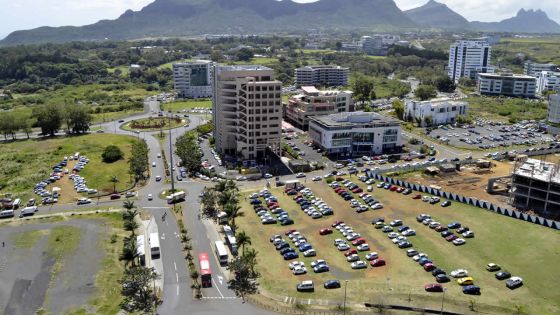 À Ébène : premiers coups de pioche pour le Parking Tower