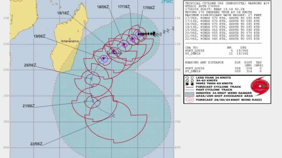 Selon le Joint Typhoon Warning Center, Berguitta maintient son intensité