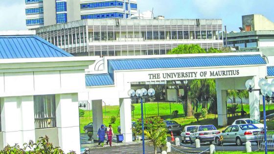 University of Mauritius’ exams being conducted in gymnasium