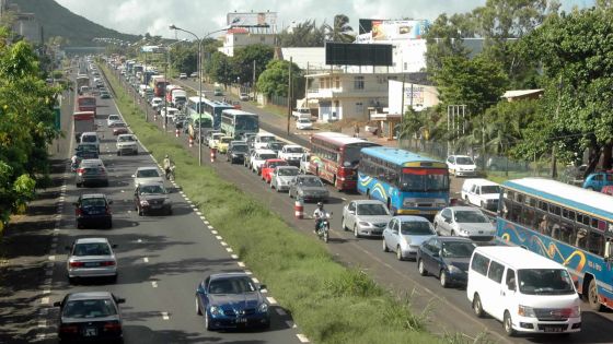 Metro Express et travaux d’infrastructure : Collendavelloo appelle à une meilleure coordination