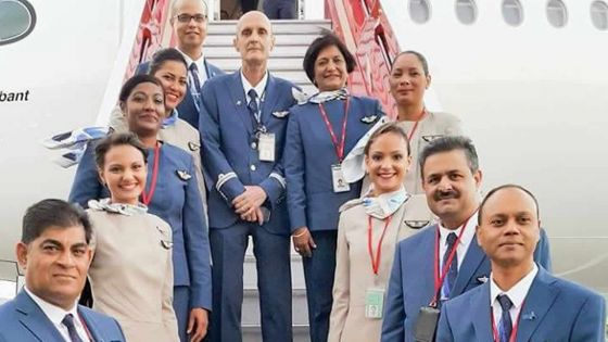 Air Mauritius : le personnel arbore un nouvel uniforme pour l’indépendance