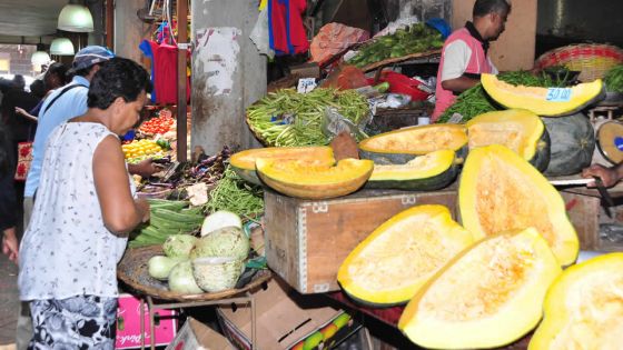 Sondage sur les légumes et les fruits : la tente bazar pèse deux fois plus lourd