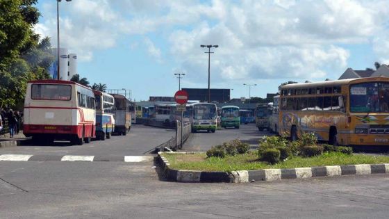 A la gare de Curepipe : un autobus roule sur le pied d'une octogénaire 