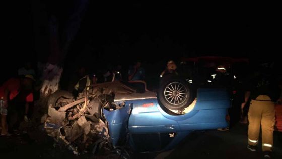 Accident spectaculaire à Cap-Malheureux : les pompiers extirpent le chauffeur de l’amas de ferraille 