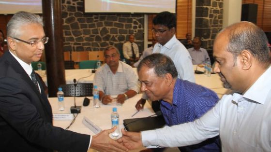 Consultations pré-budgétaires : Pravind Jugnauth rencontre les syndicats