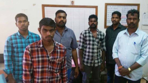 En situation irrégulière : six Indiens arrêtés