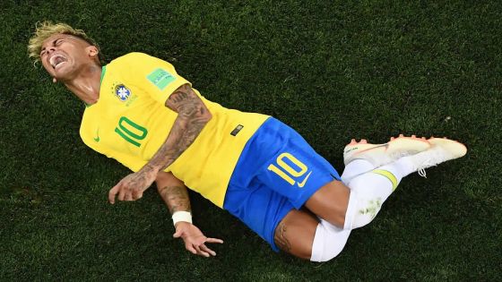 Neymar joue l'autodérision avec des enfants sur les réseaux sociaux