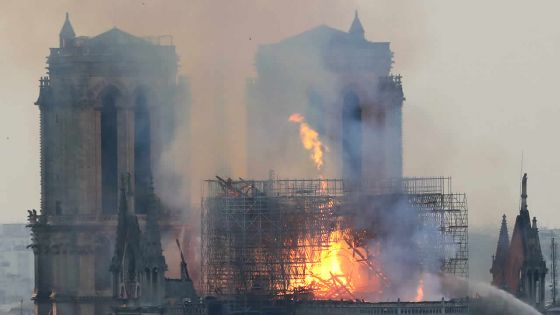 [Vidéo] Choc en France : incendie à Notre-Dame de Paris