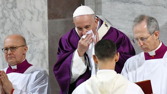 Le pape François testé négatif au coronavirus