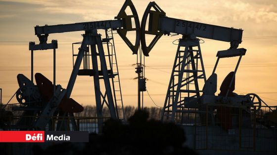 Les cours du pétrole s'envolent après l'offensive du Hamas contre Israël