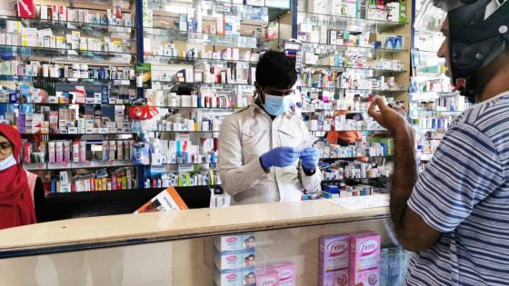 Des pharmacies ouvertes, des Mauriciens s’y rendent