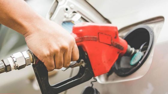 Baisse du prix de l’essence de Rs 5,10 : le gouvernement transfère Rs 275 millions à la STC 