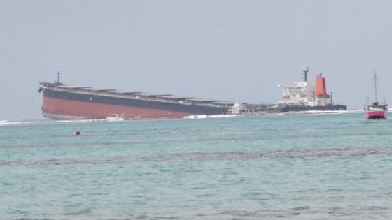 Le Wakashio continue de se fissurer et contient encore 1 959 tonnes métriques d'huile