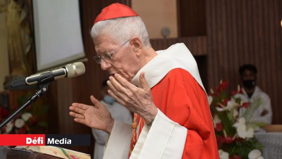 Messe Saint-Louis : la solidarité entre les citoyens, vraie richesse d’un pays, dit le cardinal Maurice Piat