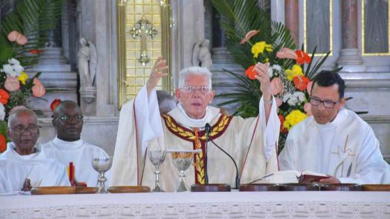 Cardinal Piat : « Il se pourrait que ce soit ma dernière messe chrismale en tant qu'évêque de Port-Louis»
