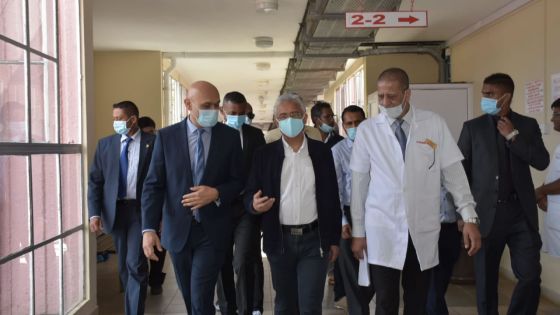 Drame en mer à Poudre d’Or : le PM rencontre les rescapés à l'hôpital SSRN