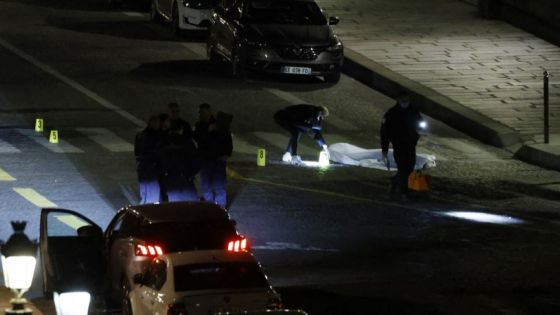 France : des policiers tirent sur une voiture à Paris, deux morts
