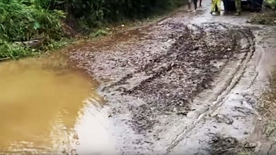 Temps pluvieux : le pont St-Denis à Chamarel  impraticable
