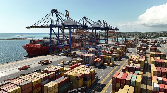 8,56 M de tonnes de marchandises ont transité à Port-Louis en 2023-2024