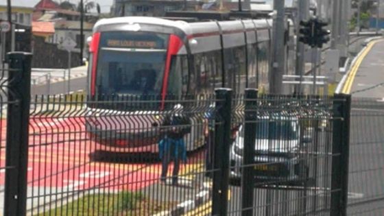 Metro Express : accident à Floréal au deuxième jour d’opération du tracé Curepipe/Port-Louis