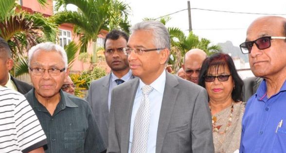 Pravind Jugnauth sur la grève des cleaners : « Mo pe al okip sa mem la »