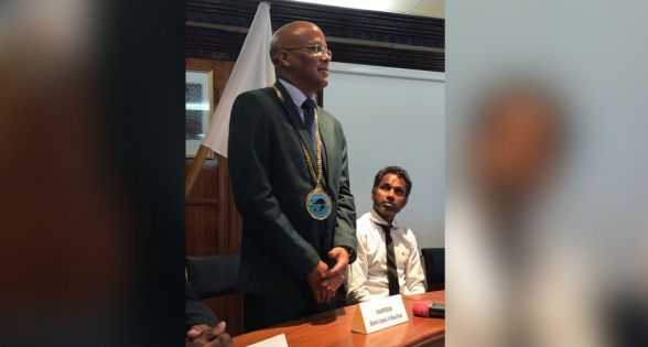 Collectivités locales : André Steeve Magdelaine élu président du conseil de district de Rivière-Noire