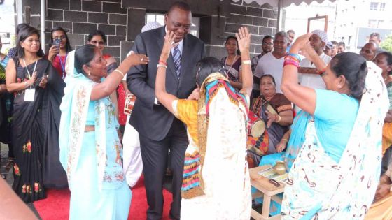 Visite d'Etat : le président kényan esquisse quelques pas de danse à l’Aapravasi Ghat