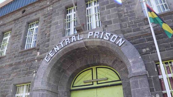 Conditions de travail : la Prison Officers Association brandit la menace d’une manifestation