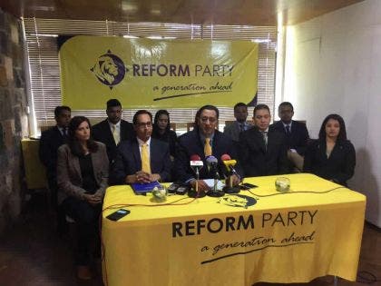 Parlement : «La démocratie a été bafouée», affirme Roshi Bhadain