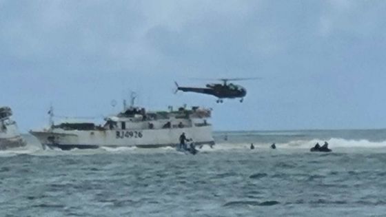 Bateaux échoués à Bain-des-Dames : l’opération de sauvetage en cours