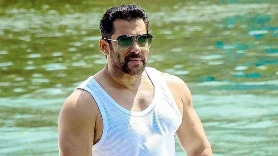 La star de Bollywood Salman Khan survit à une morsure de serpent