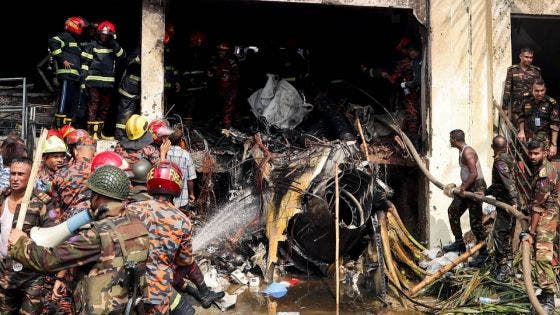 Bangladesh : un avion de l'armée s'écrase sur une école, au moins 16 morts