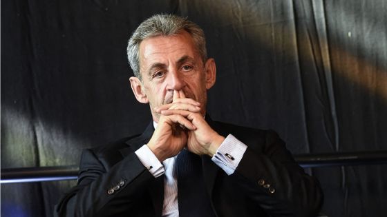 Présidentielle française: l'ex-président Sarkozy annonce qu'il votera pour Macron