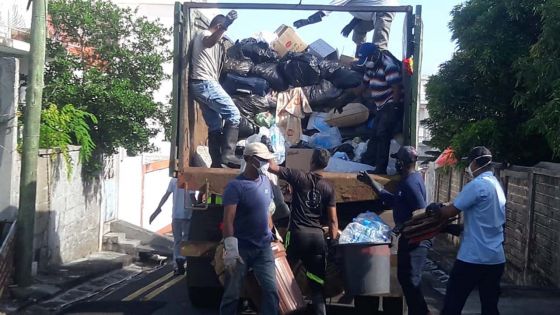 Confinement : des éboueurs à pied d’œuvre à Port-Louis 