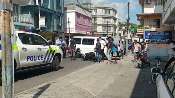 Route des Pamplemousses, à Port-Louis : collision entre une motocyclette et une fourgonnette
