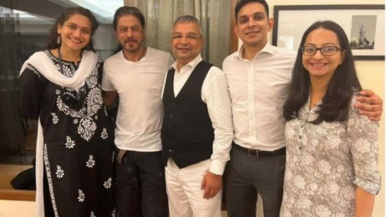 Premières images de SRK après que la Cour a ordonné la remise en liberté sous caution de son fils 