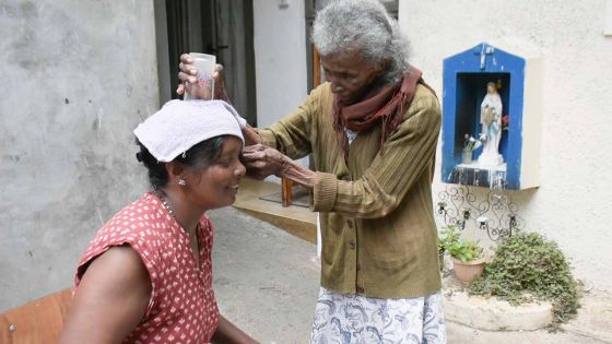 MARIE-THÉRÈSE LOLOTTE, 80 ANS: Une mémé au coeur d'or