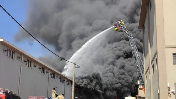 Incendie dans l’entrepôt de Polytol Paints à Riche-Terre : le point sur la situation 