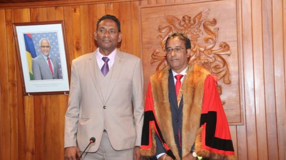 [En images] Vacoas-Phoenix : Sunjeevsing Dindyal nouveau maire, Sadaseeven Sooben, adjoint 