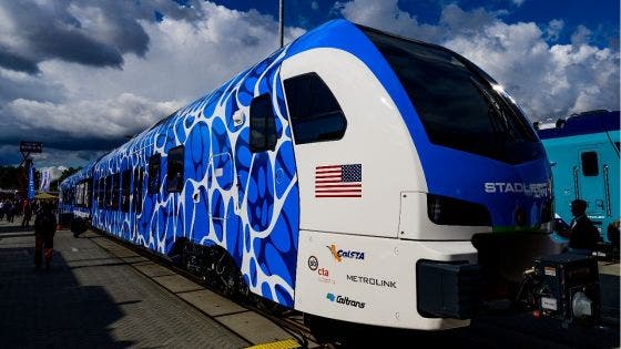 Le train des années 2030, connecté avec le monde et ses passagers
