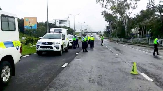 Confinement total : Barrage routier à Trianon