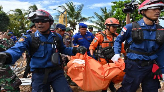 Tsunami en Indonésie : le bilan monte à 373 morts 