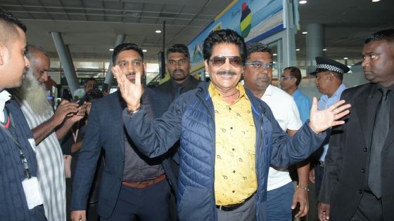 [En images] Udit Narayan à Maurice pour un unique concert