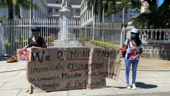 Manif devant l’Hôtel du Gouvernement : Les manifestants ne cachent pas leur colère